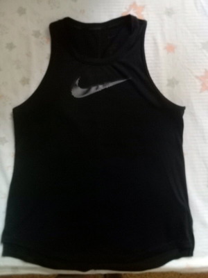 Nike sleeveless running tank small like new, black