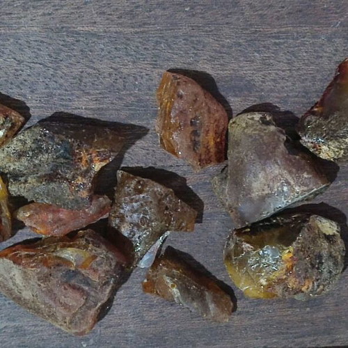 Low pressure amber unprocessed, 16 pieces, 40 grams