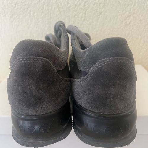 Women's suede shoes size 38 with silver details like new