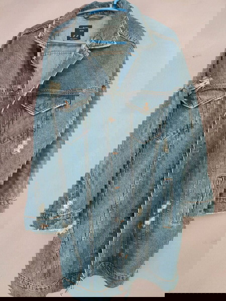 Μακρύ τζίν μπουφάν denim jacket Bershka XS. Σχεδόν αφόρετη.