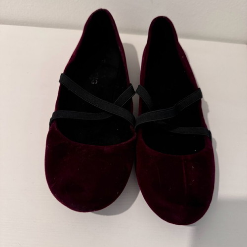 Children's velvet ballerinas new size 35 burgundy