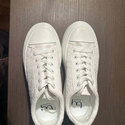 Byblos Sneakers white, new, leather, size 40