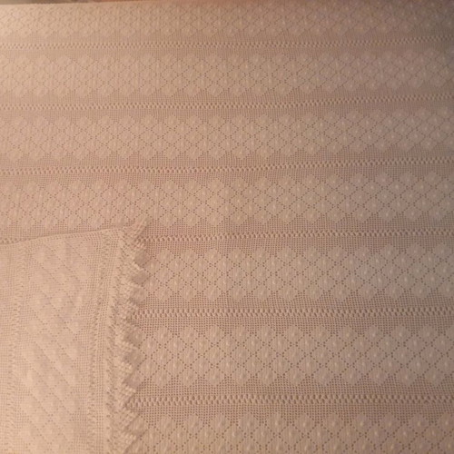 Handmade white crochet vintage blanket like new, 210x190 cm