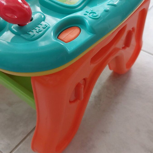 Playgo activity table like new, double-sided