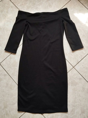 Black dress M new, off-shoulder, Caliope