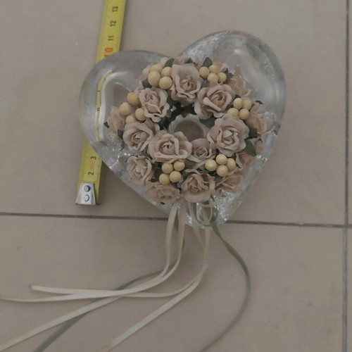 Glass heart-shaped candlestick with embossed bow, like new