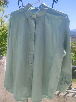 Women's long-sleeve shirt new, mint color, one size