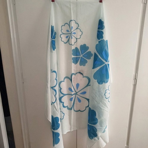 Pareo white with blue flowers like new