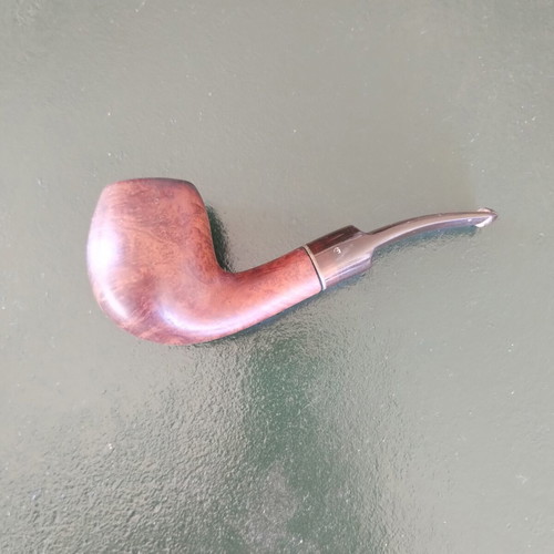 Pipe made of heather wood used with replacement mouthpiece