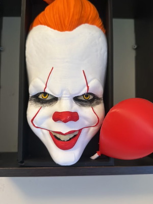3D Penny Wise decorative figure used, plastic PVC