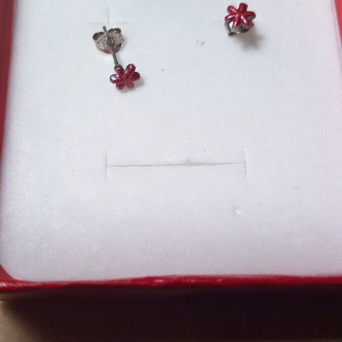 Silver earrings flower design in dark pink color new