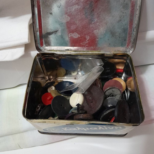 Metal antique box used from kalmaline with buttons