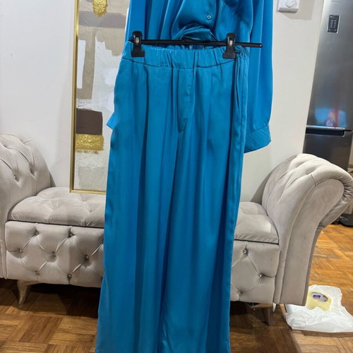 Lumina satin set blue like new