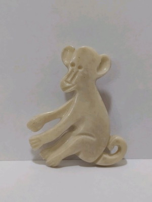 Vintage plastic monkey pin '70s new