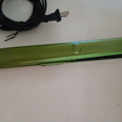 Infinity Hair Straightener used with Fahrenheit temperature control