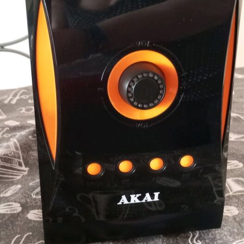 Akai SS032A-3515 sound system like new with subwoofer and Bluetooth