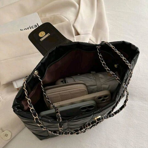 Black shoulder bag like new