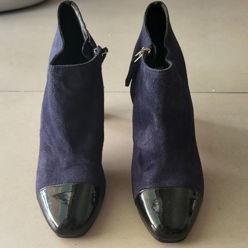 Max Mara suede leather ankle boots new, size 37, black and blue