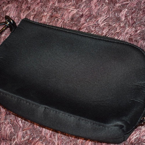 Lululemon bag wallet black used neoprene with zipper and carabiner