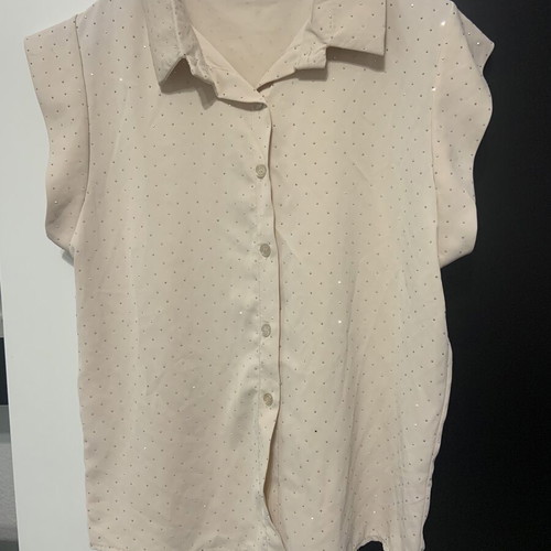Women's shirt new, beige, size M with short sleeves