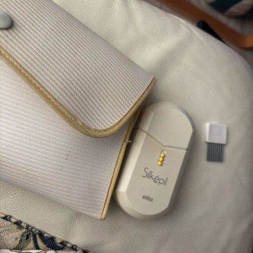 Braun Silk-épil epilator used with case and accessories