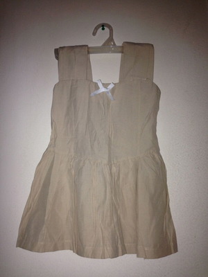 Beige dress with bow new, size 4
