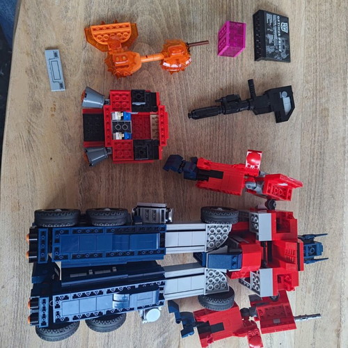 Lego Icons Optimus Prime (10302) like new