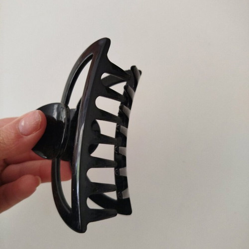 Hair clip like new, black