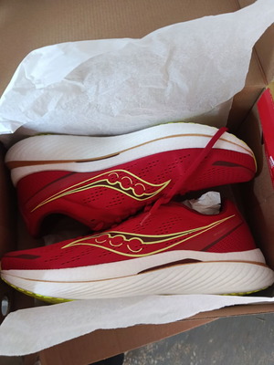 Saucony Endorphin Speed 3 athletic shoes new, size 50, red