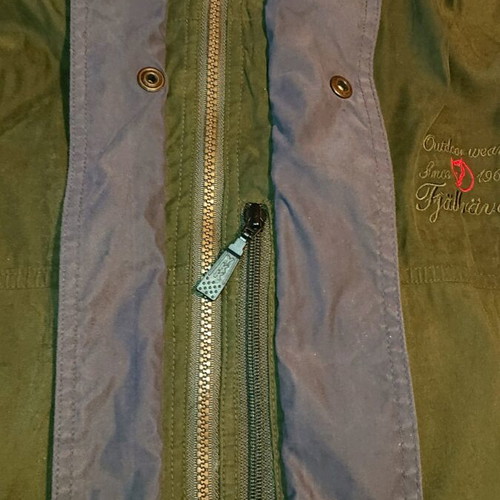 Fjallraven lightweight waterproof jacket XL like new