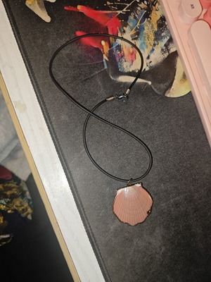 Women's necklace used, pink
