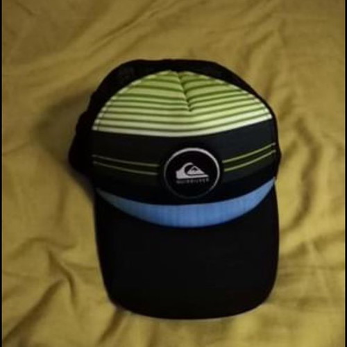 Quick Silver hat like new