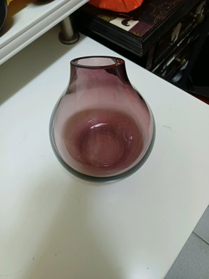 Modern vase like new
