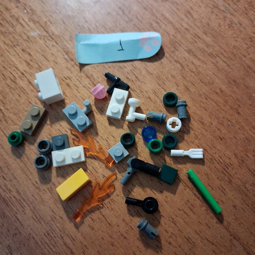Lego pieces like new, authentic