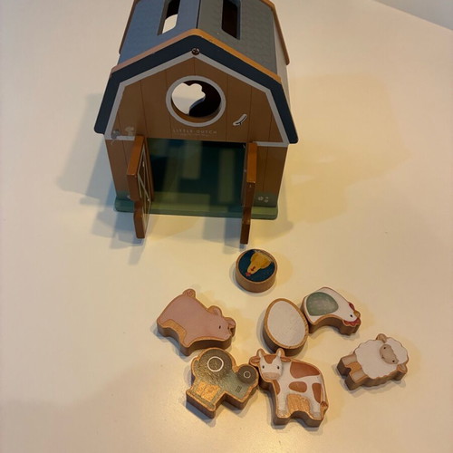 Little Dutch wooden farmhouse like new for motor skills practice
