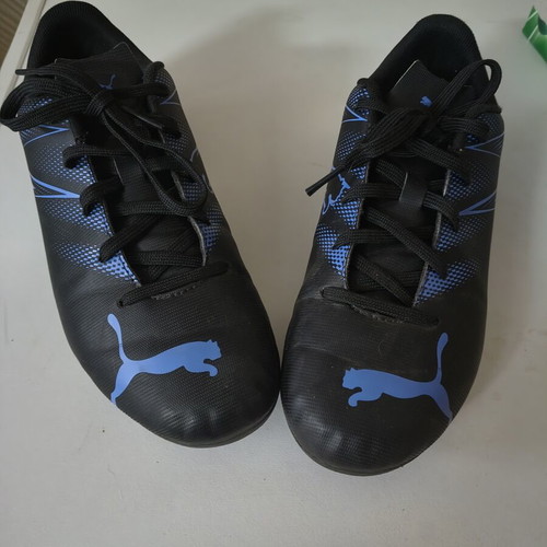 Puma football shoes size 37, black