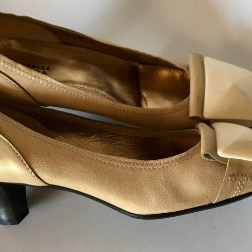 Fratelli Karida women's leather pumps like new, beige, size 36