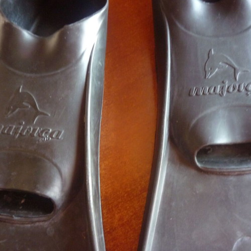 Dolphin Unisex Swim Fins Size 38 Used, Good Condition