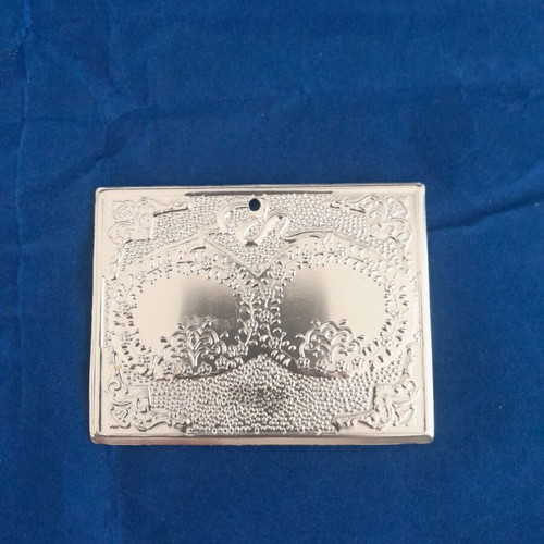 Metal votive new in excellent condition