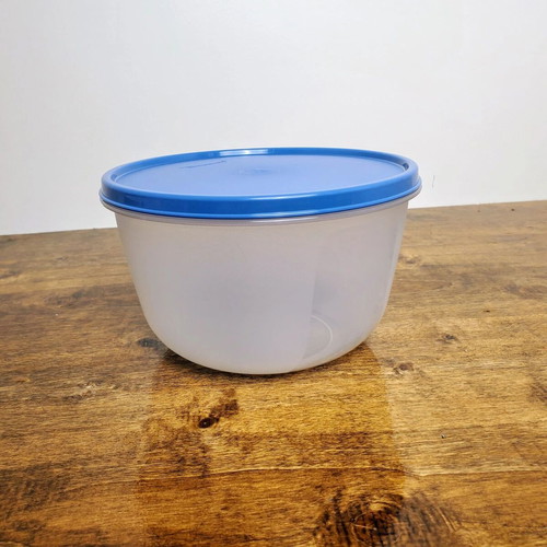 Tupperware Modular Bowl 1.9L with Blue Lid, new