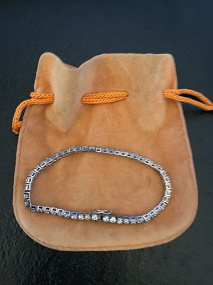 Silver bracelet with crystals, 18.5cm