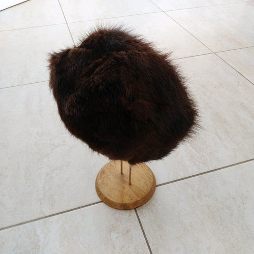 Fur hat natural hair Small like new, brown