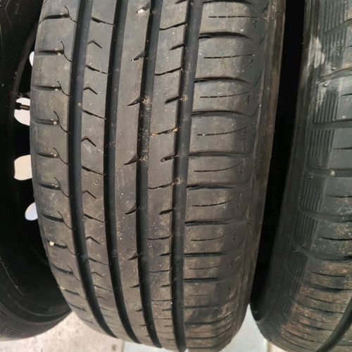 Tires 205x60xR16 like new with 2000 kilometers