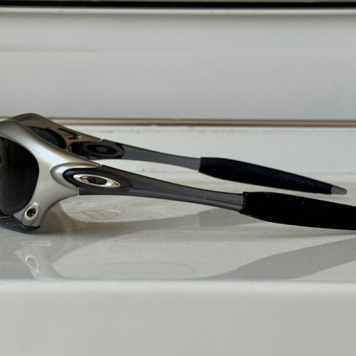 Oakley Splice Y2K 2000s sunglasses, metallic silver and black polarized lenses