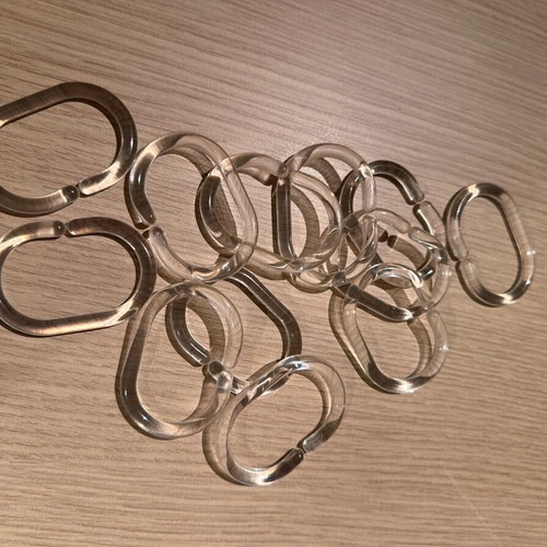 Shower curtain rings like new