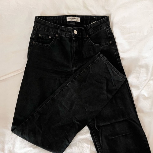 Pull&Bear straight-cut black denim jeans like new