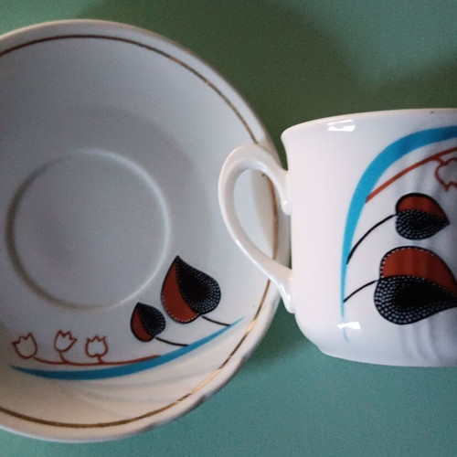 Set of 5 coffee cups with saucers like new, Fena porcelain