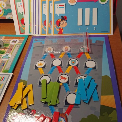 Exypnoulis Mathaino Programmatismo board game like new with gift story The Ugly Duckling