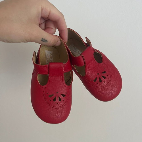 Early Days toddler shoes size 4/20 like new