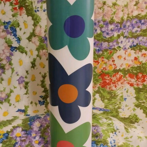 Roll of flower wall stickers, sheet with 15 pieces
